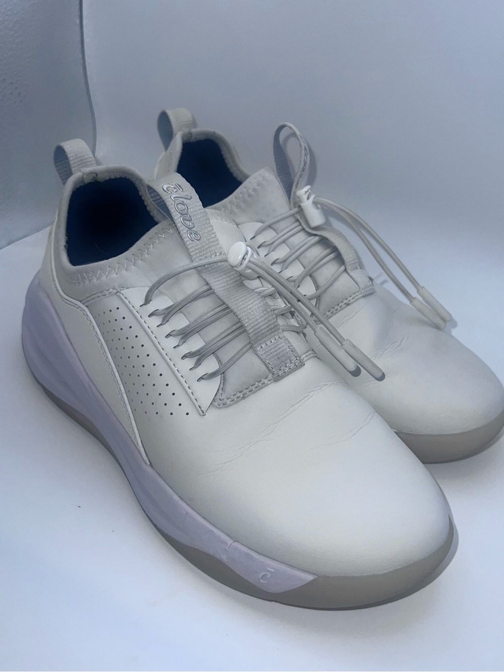 Clove Women’s White Nursing Medical Sneakers Size 6 W6 Slip-On Comfort Shoes